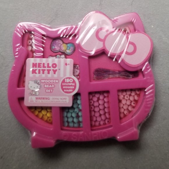 NEW - ZURU 5 Surprise Mini Brands - Hello Kitty RC Car & Wooden Bead Kit Minis - Picture 4 of 6